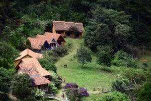 Kham pha lang Cu Lan Da Lat 7